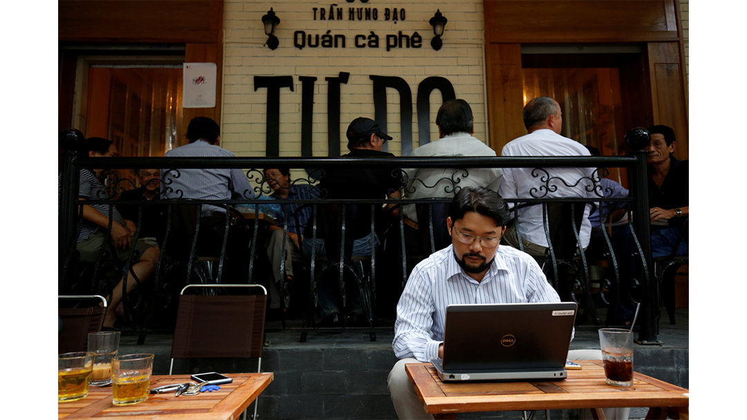 The Washington Post: Dù mạng xã hội Việt Nam bị đàn áp mạnh tay nhưng nhiều người vẫn không hề chùn bước